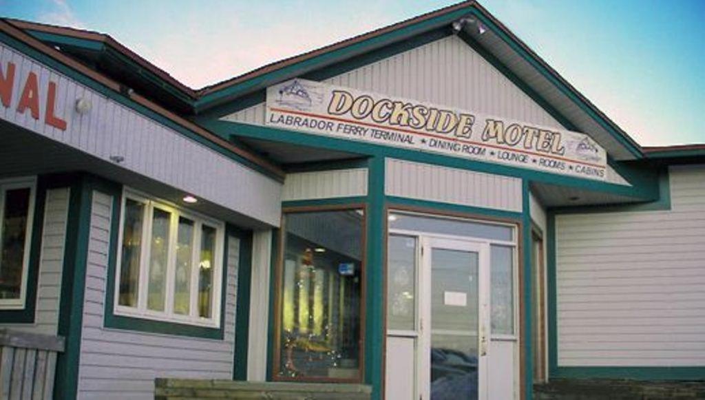 Dockside Motel St. Barbe 外观 照片